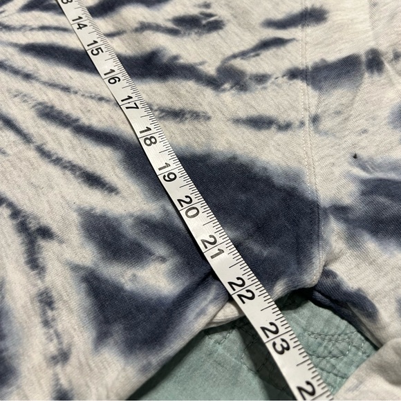 Maurice’s Blue/White Tie Dye Sweatshirt - Size L - Picture 2 of 6